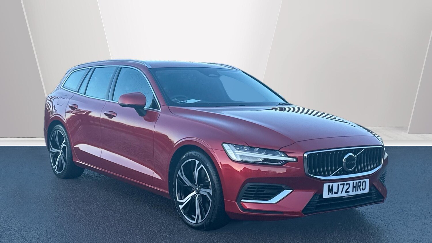 Used Volvo V60 2022 for sale - 76886092: Photo 1