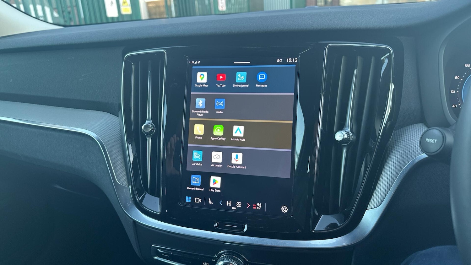 Used Volvo V60 2022 for sale - 76886092: Photo 15