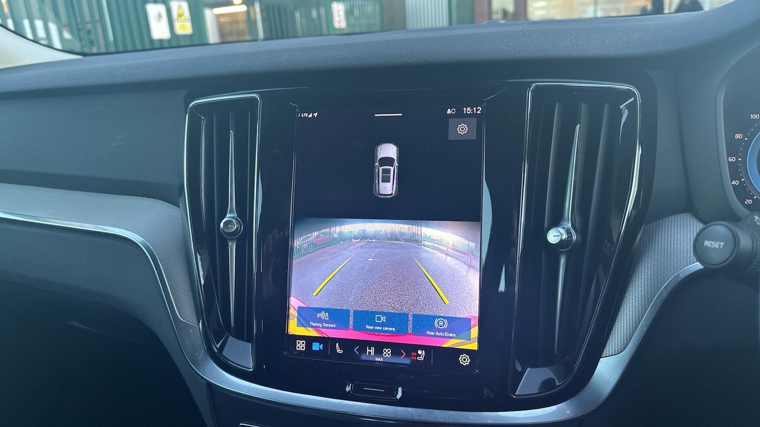 Used Volvo V60 2022 for sale - 76886092: Photo 17