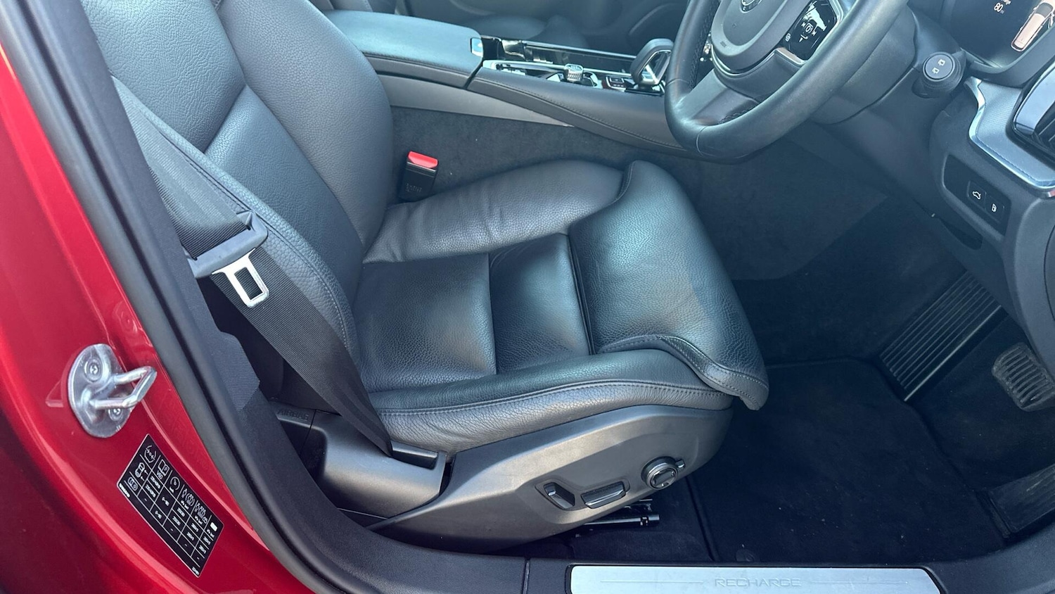 Used Volvo V60 2022 for sale - 76886092: Photo 28