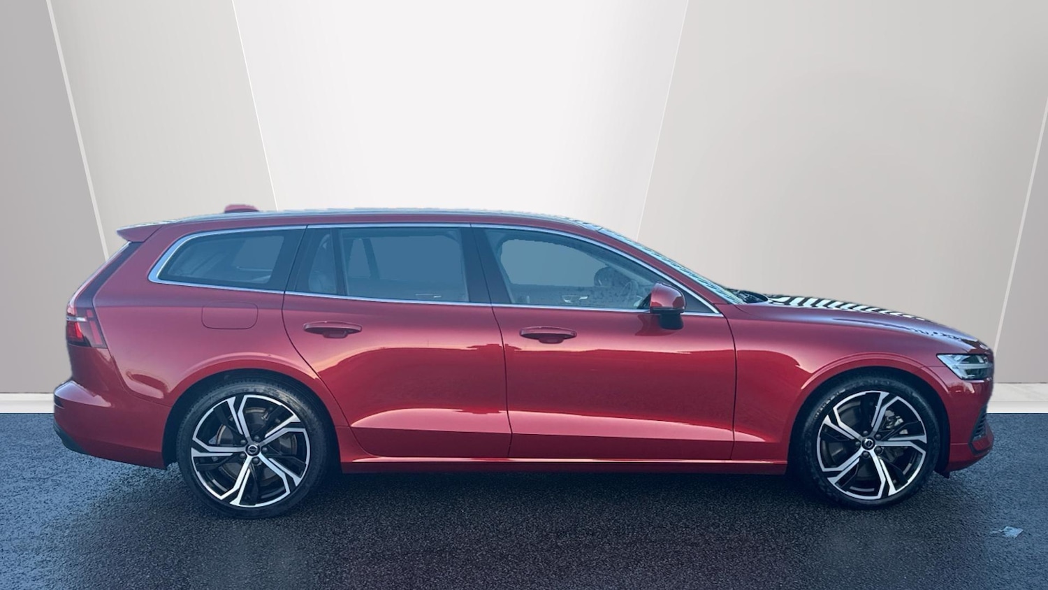 Used Volvo V60 2022 for sale - 76886092: Photo 3