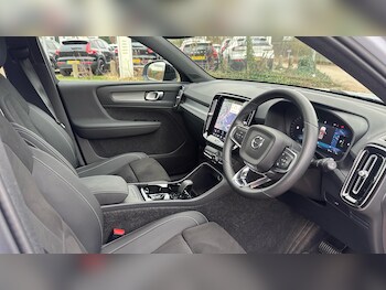 Used Volvo XC40 2025 for sale - 77673167: Photo