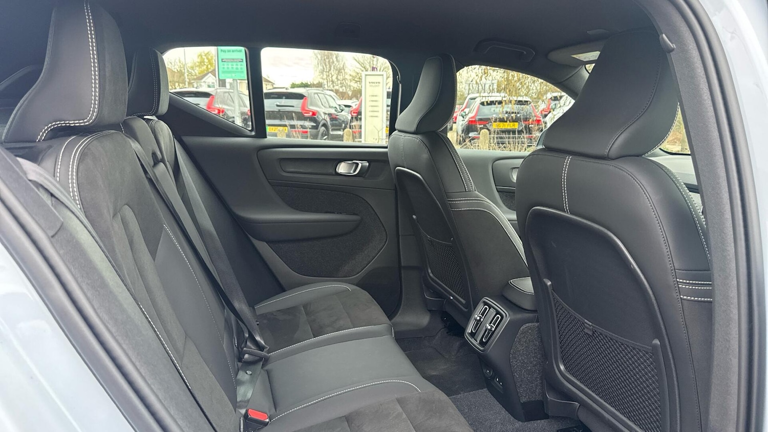 Used Volvo XC40 2025 for sale - 77673167: Photo 6