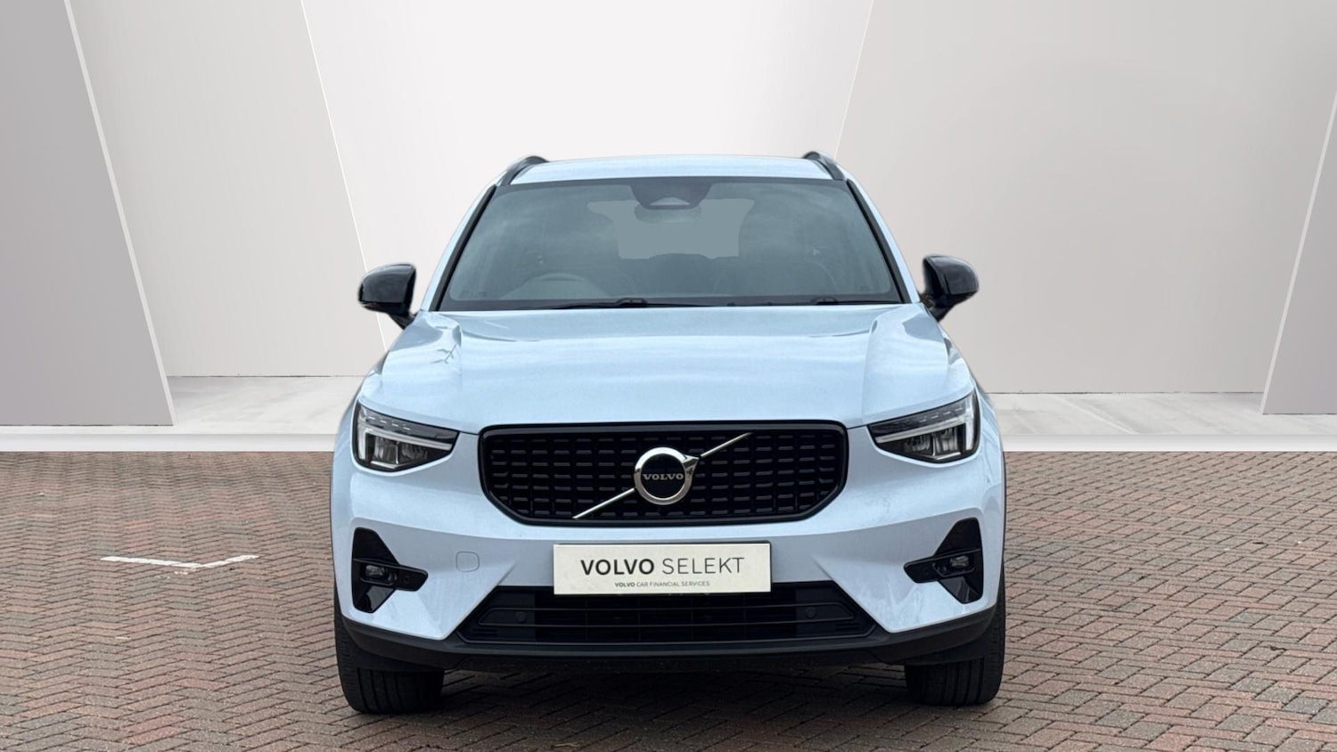 Used Volvo XC40 2025 for sale - 77673167: Photo 8