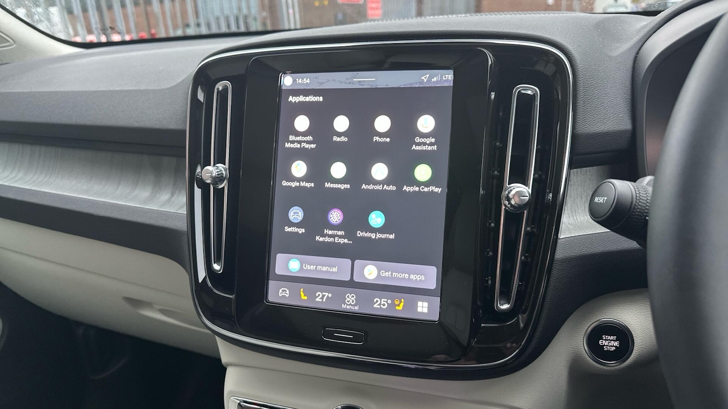 Used Volvo XC40 2025 for sale - 76307752: Photo 12