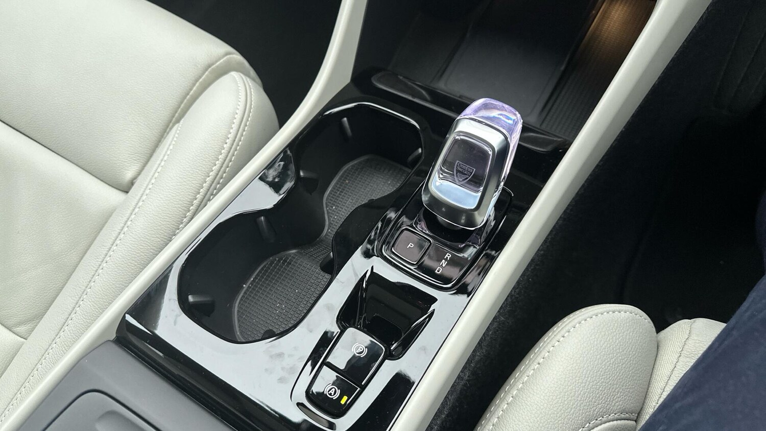 Used Volvo XC40 2025 for sale - 76307752: Photo 24