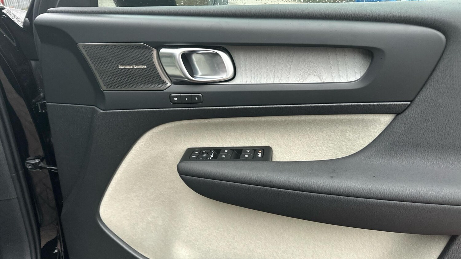 Used Volvo XC40 2025 for sale - 76307752: Photo 27