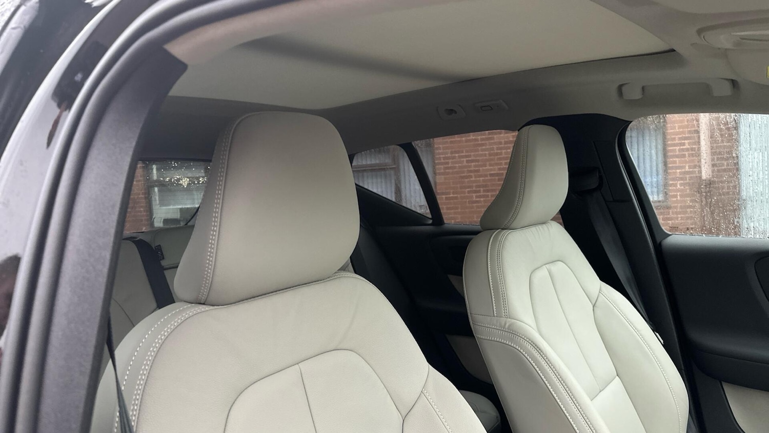 Used Volvo XC40 2025 for sale - 76307752: Photo 29