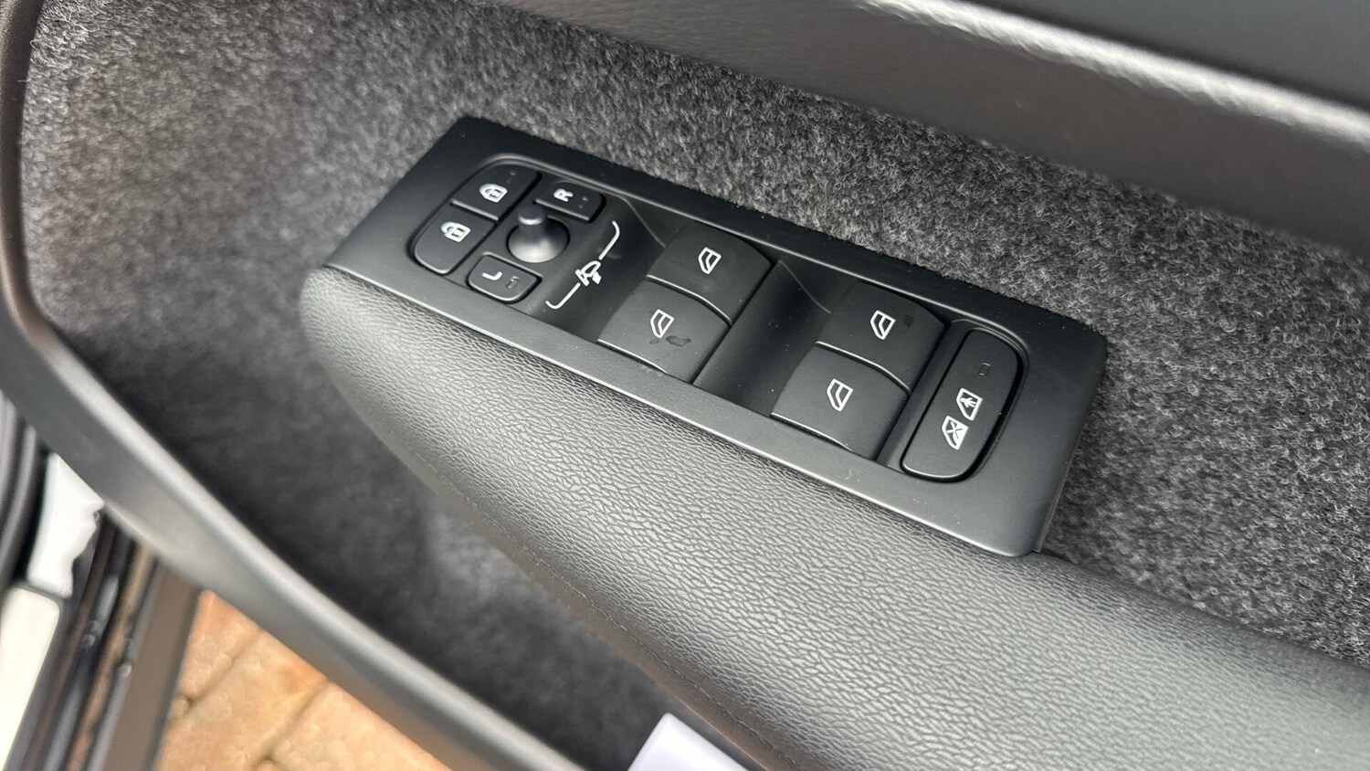 Used Volvo XC40 for sale - 77824424: Photo 28