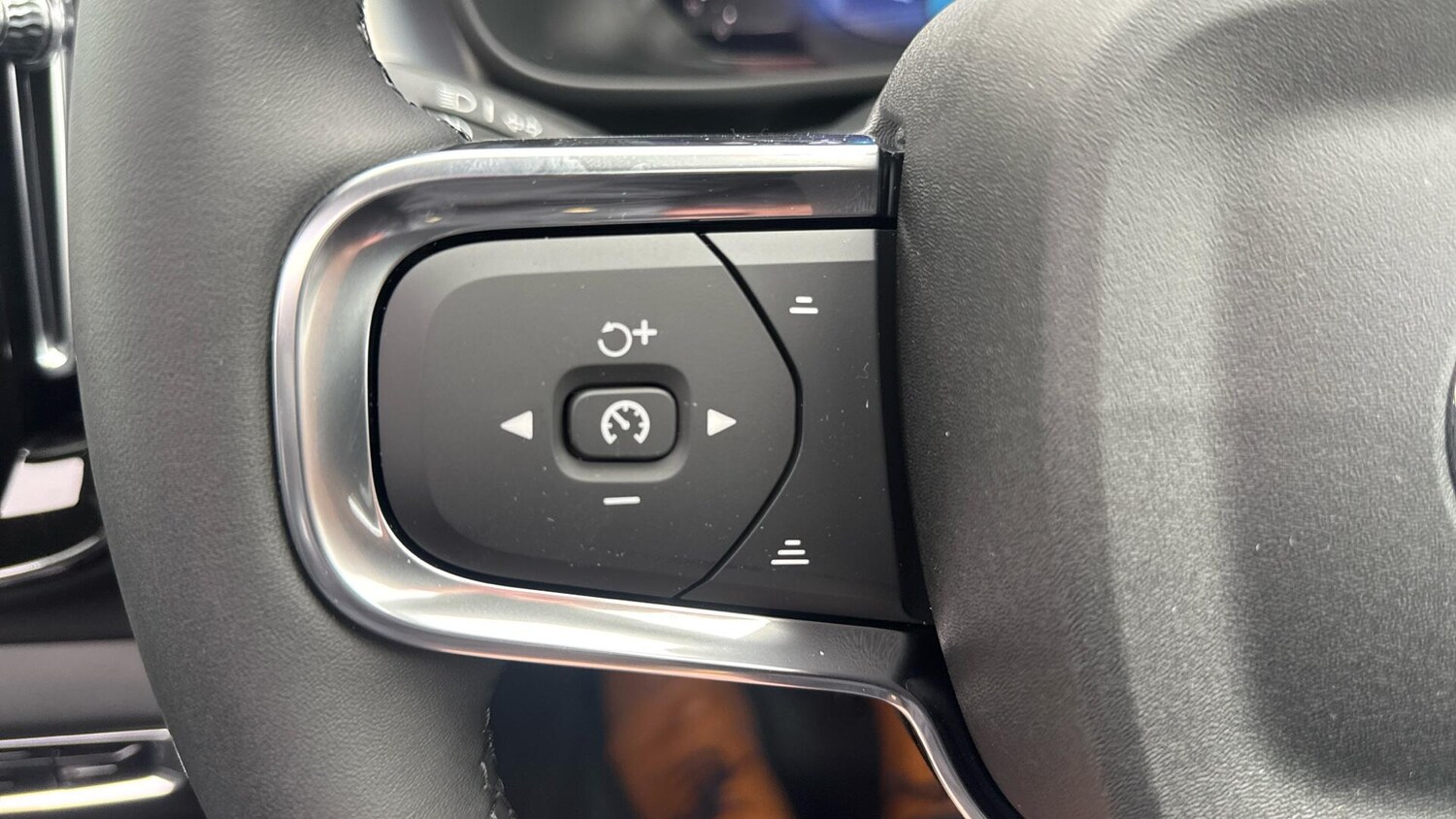 Used Volvo XC40 for sale - 77824424: Photo 33