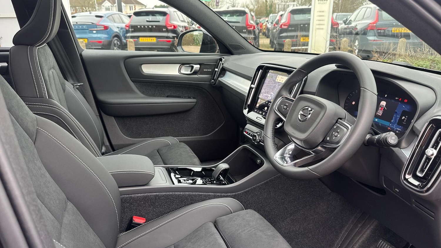 Used Volvo XC40 for sale - 77824424: Photo 4