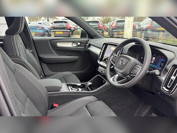 Used Volvo XC40 2026 for sale - 77824424: Photo