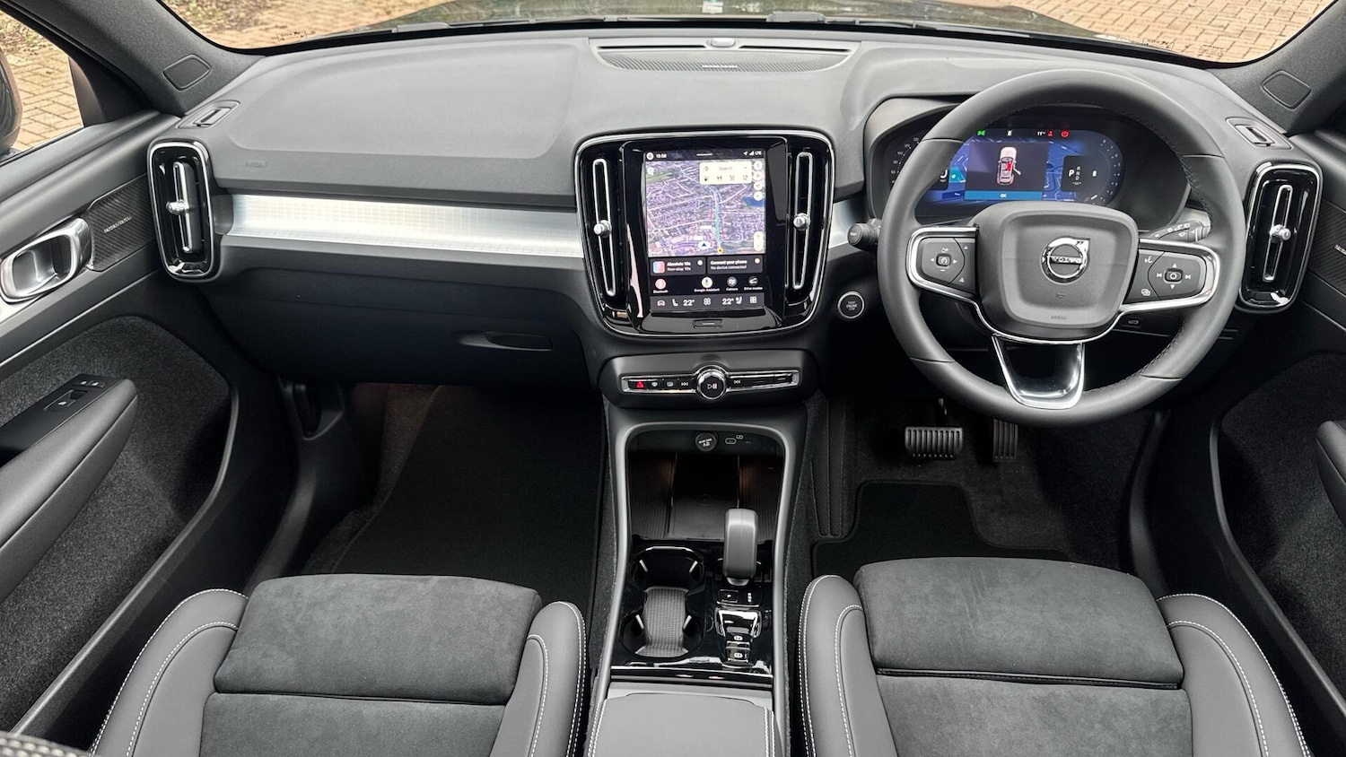 Used Volvo XC40 for sale - 77824424: Photo 5