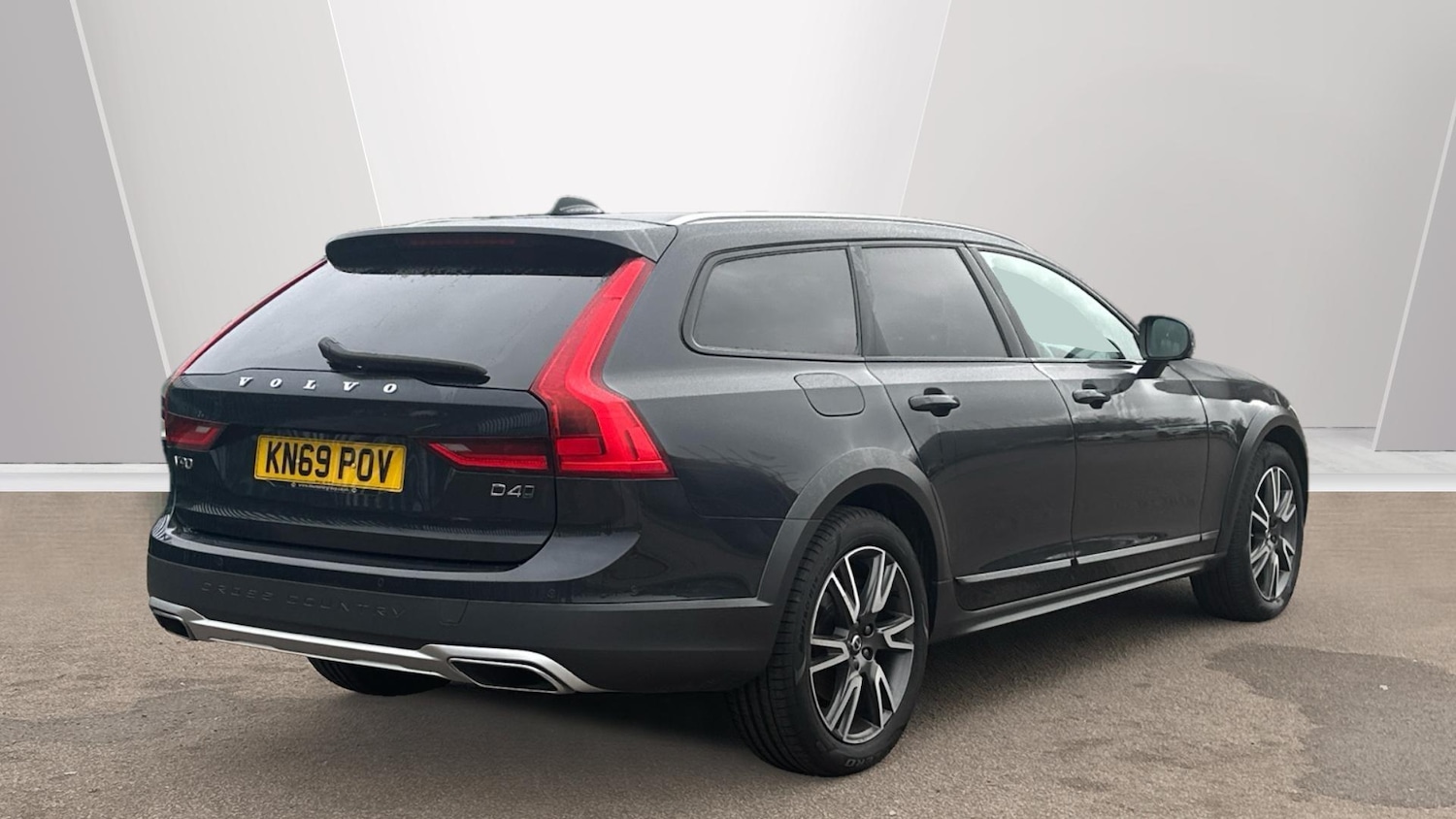 Used Volvo V90 2019 for sale - 76423604: Photo 2