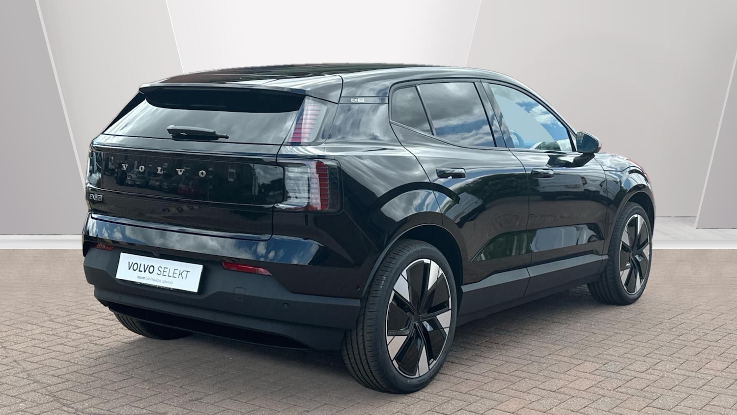 Used Volvo EX30 2025 for sale - 76307238: Photo 2