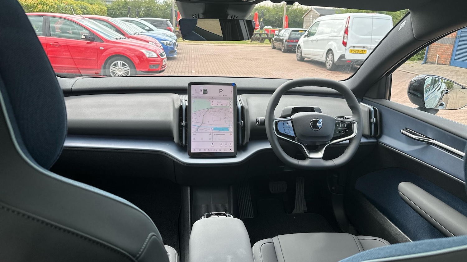 Used Volvo EX30 2025 for sale - 76307238: Photo 5