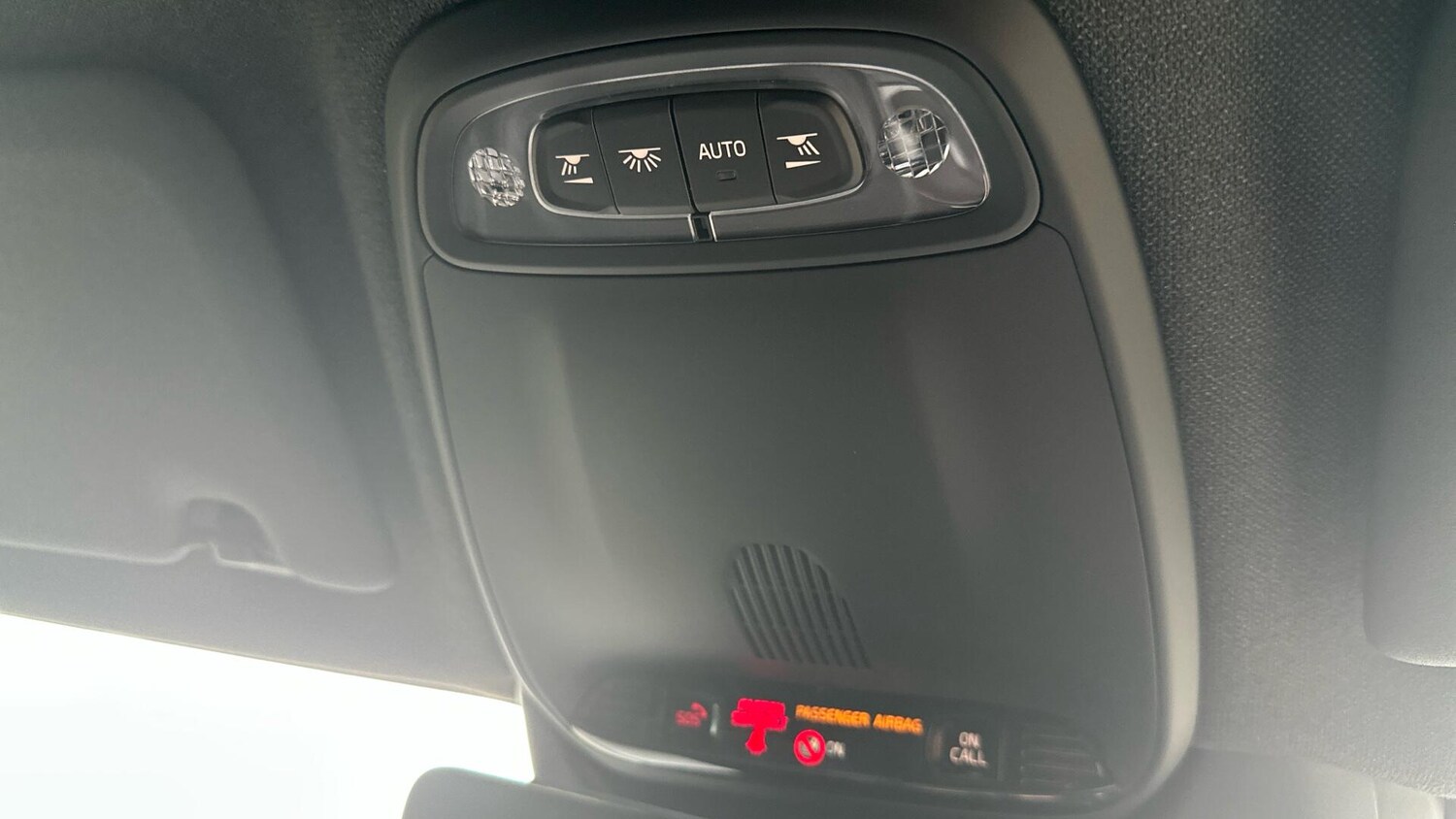 Used Volvo XC40 2021 for sale - 77496190: Photo 25