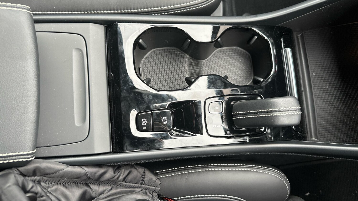 Used Volvo XC40 2021 for sale - 77496190: Photo 44