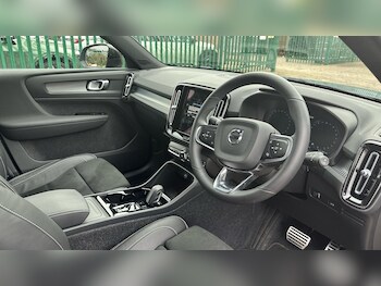 Used Volvo XC40 2021 for sale - 77496190: Photo