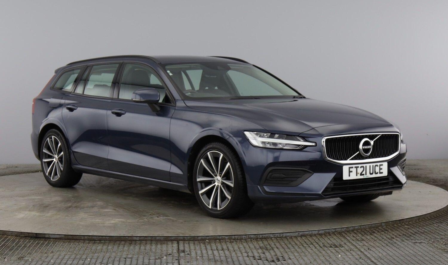 Used Volvo V60 2021 for sale - 77387482: Photo 4
