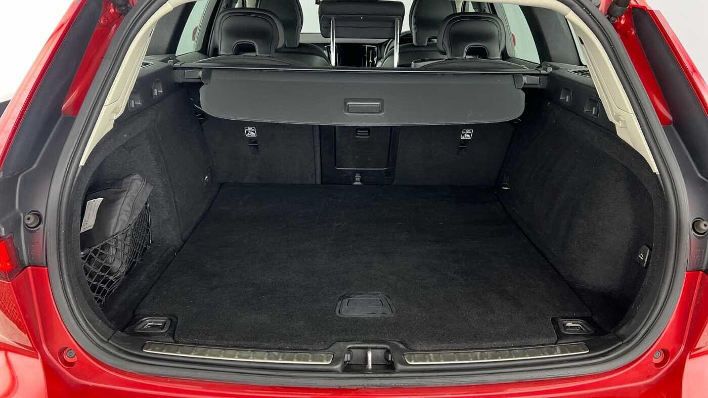 Used Volvo V60 2021 for sale - 76701782: Photo 5