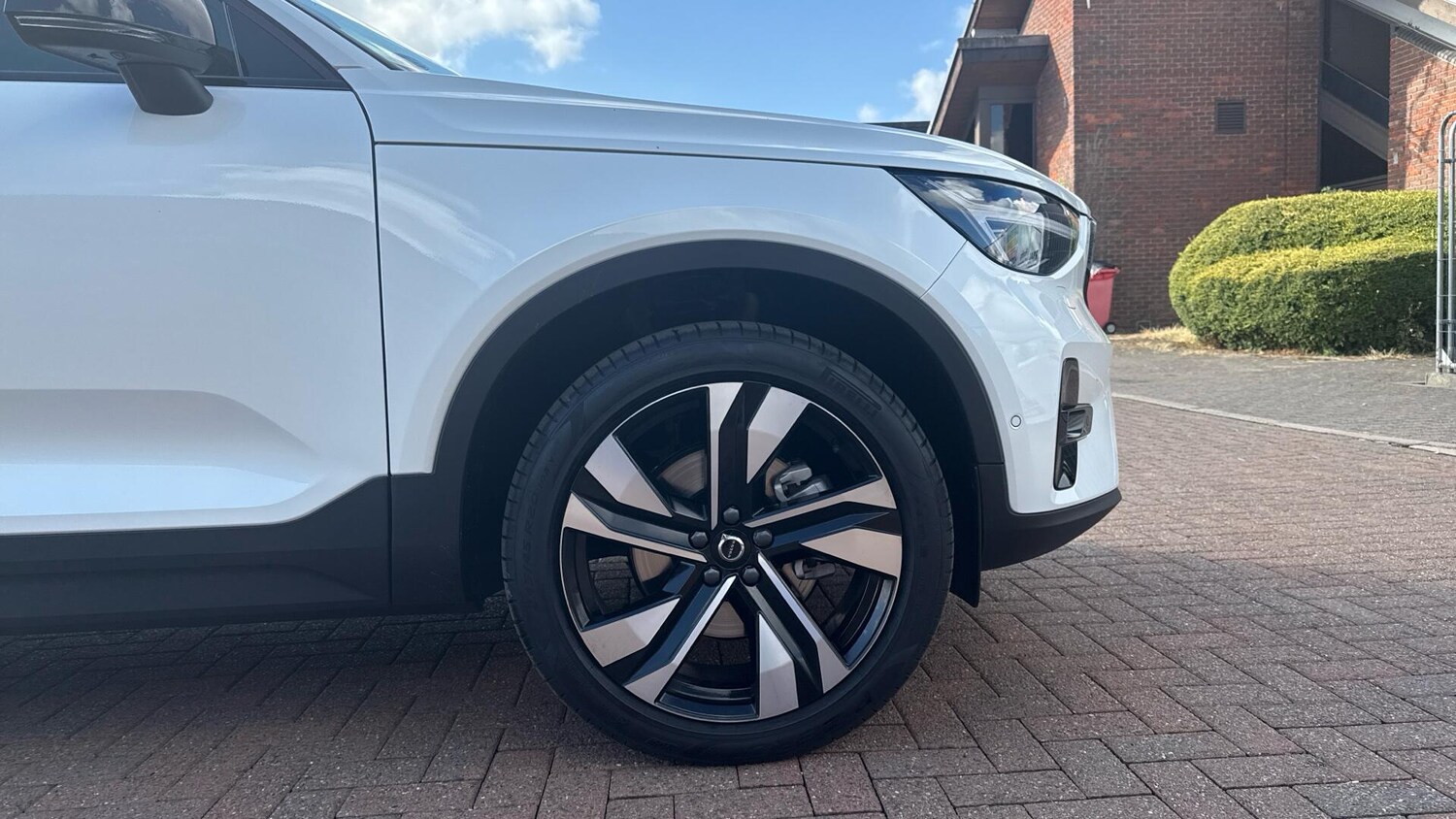 Used Volvo XC40 2025 for sale - 77510804: Photo 9