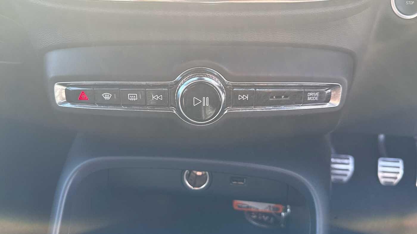 Used Volvo XC40 2021 for sale - 77411230: Photo 41