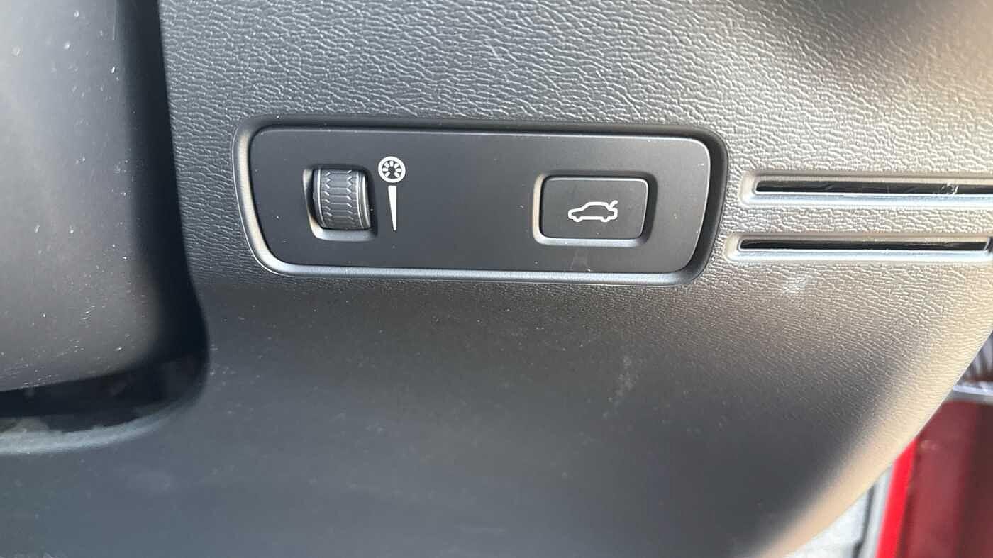 Used Volvo XC40 2021 for sale - 77411230: Photo 44