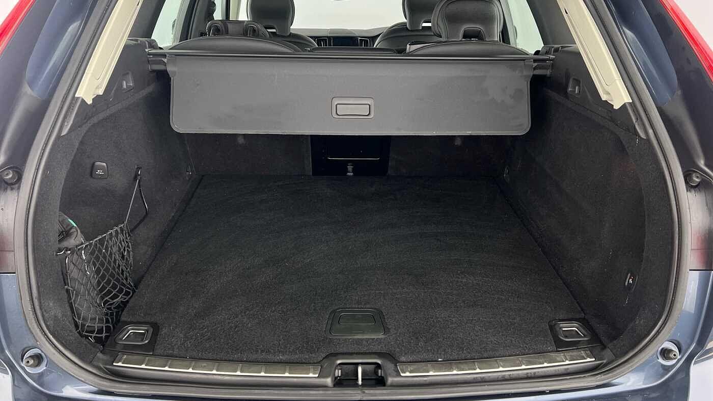 Used Volvo XC60 2023 for sale - 76645040: Photo 5