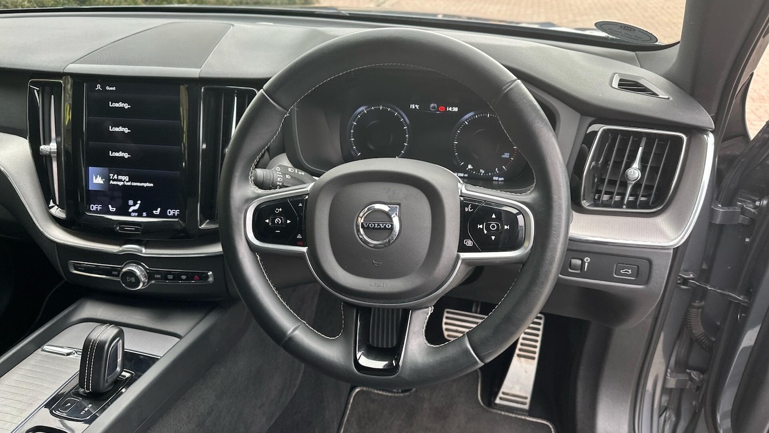 Used Volvo XC60 2021 for sale - 76306365: Photo 10