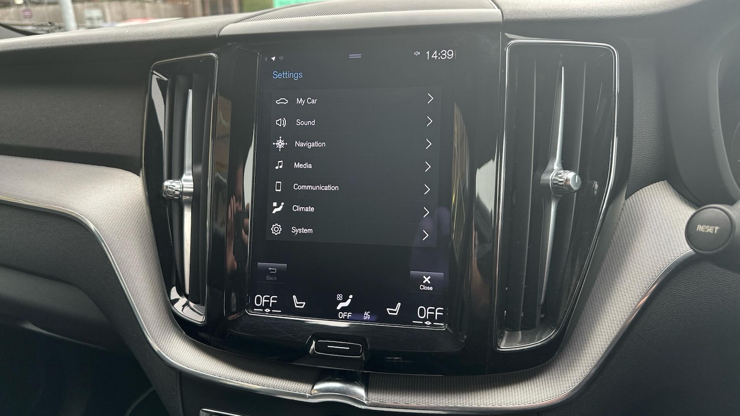 Used Volvo XC60 2021 for sale - 76306365: Photo 15