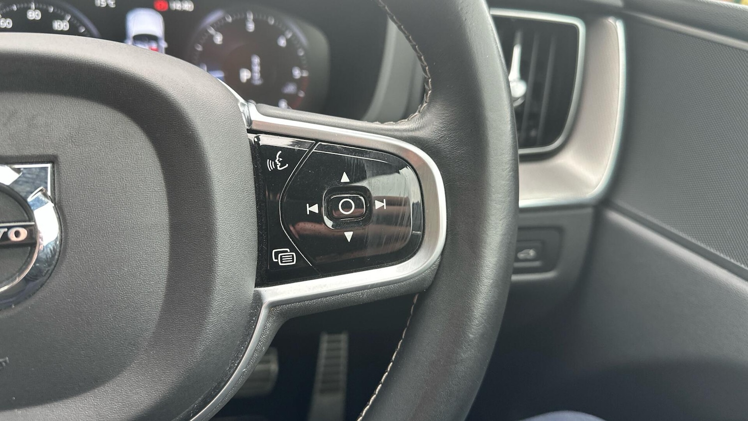 Used Volvo XC60 2021 for sale - 76306365: Photo 20