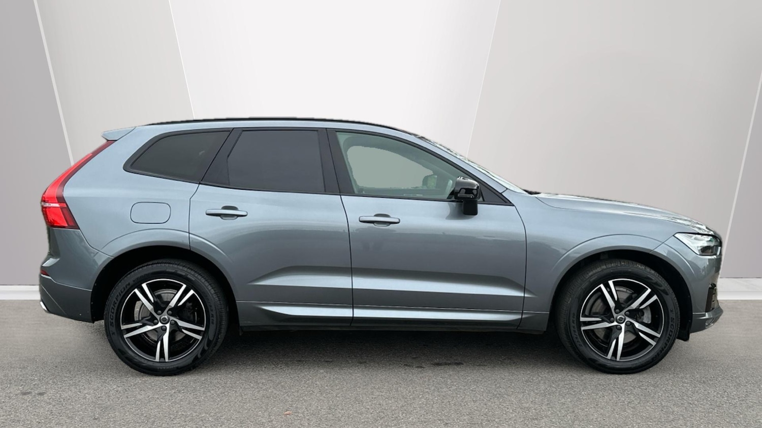 Used Volvo XC60 2021 for sale - 76306365: Photo 3