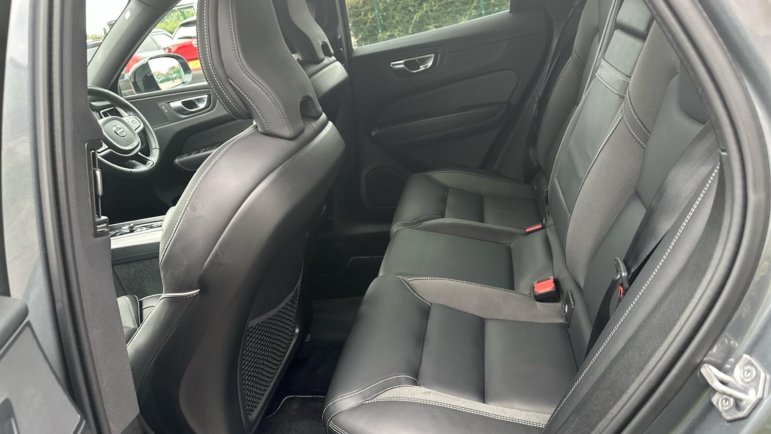 Used Volvo XC60 2021 for sale - 76306365: Photo 30