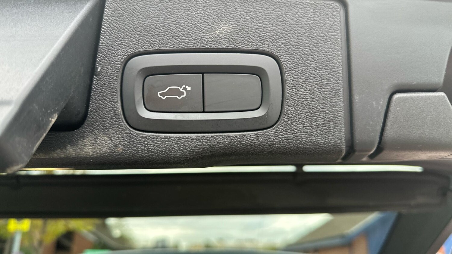 Used Volvo XC60 2021 for sale - 76306365: Photo 31