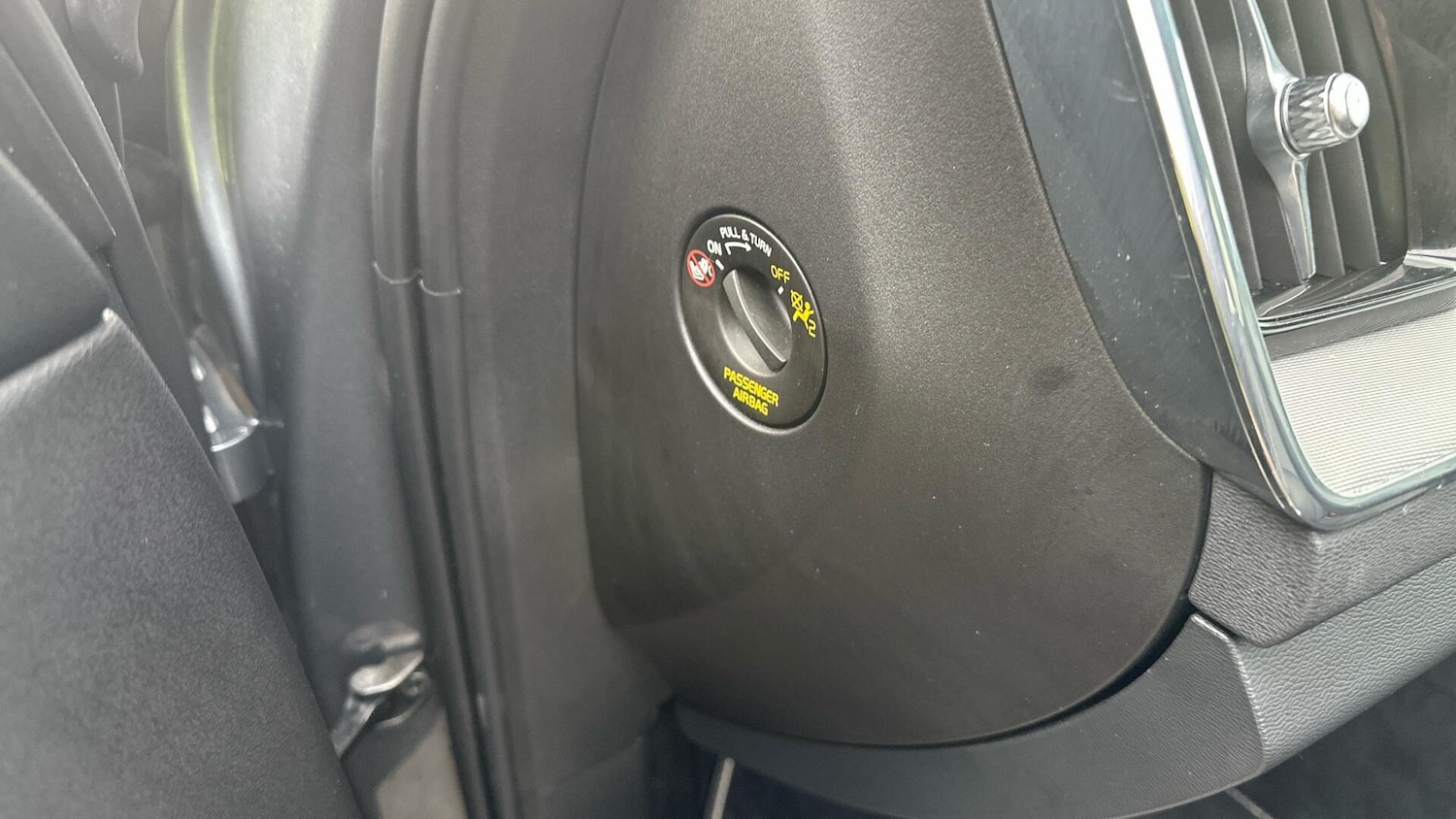 Used Volvo XC60 2021 for sale - 76306365: Photo 41