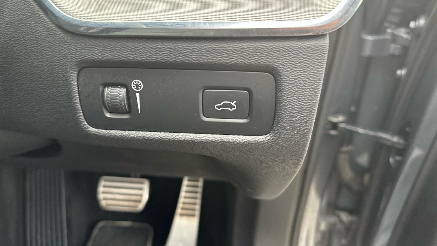 Used Volvo XC60 2021 for sale - 76306365: Photo 45