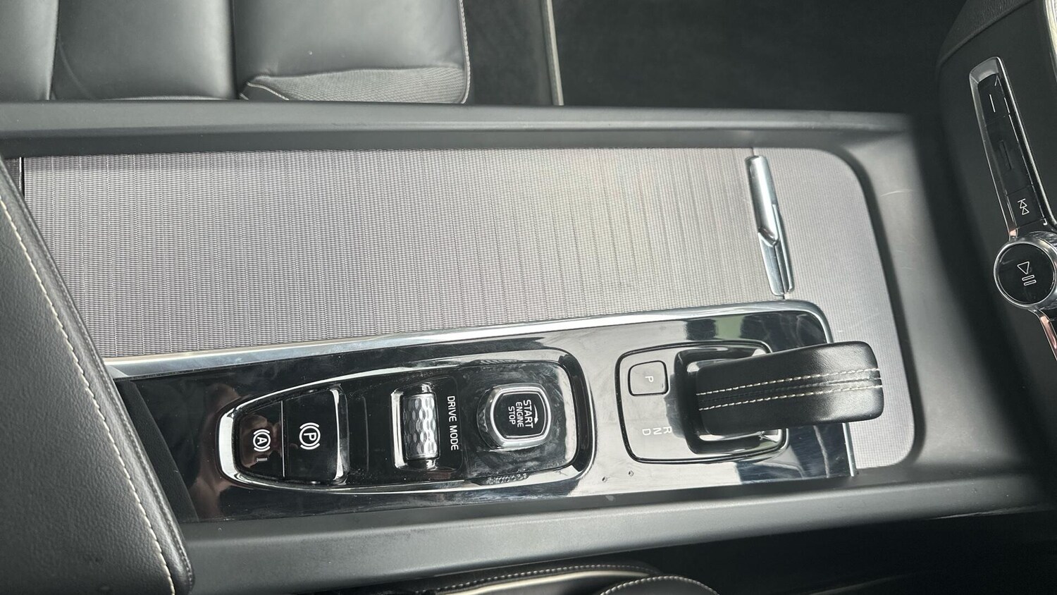 Used Volvo XC60 2021 for sale - 76306365: Photo 48