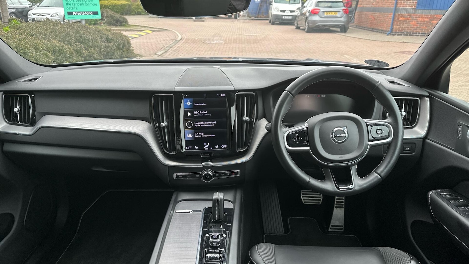 Used Volvo XC60 2021 for sale - 76306365: Photo 5