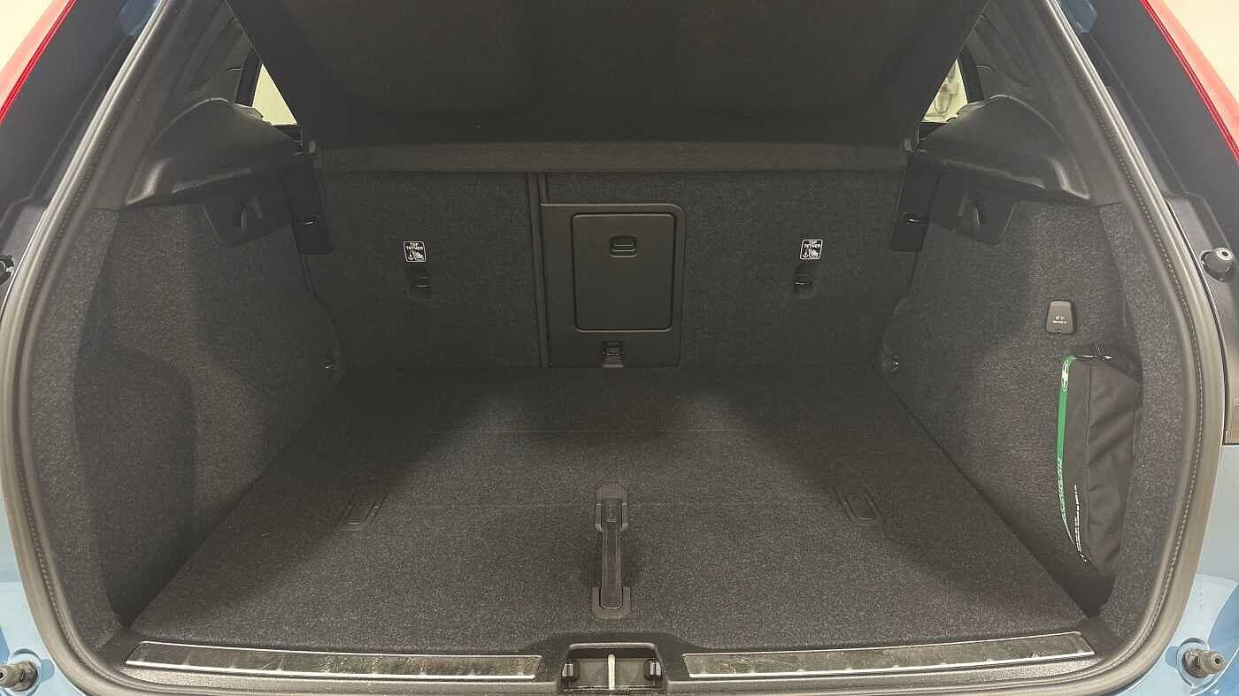 Used Volvo XC40 2025 for sale - 76314750: Photo 14