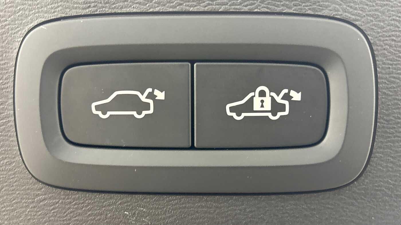 Used Volvo XC40 2025 for sale - 76314750: Photo 19