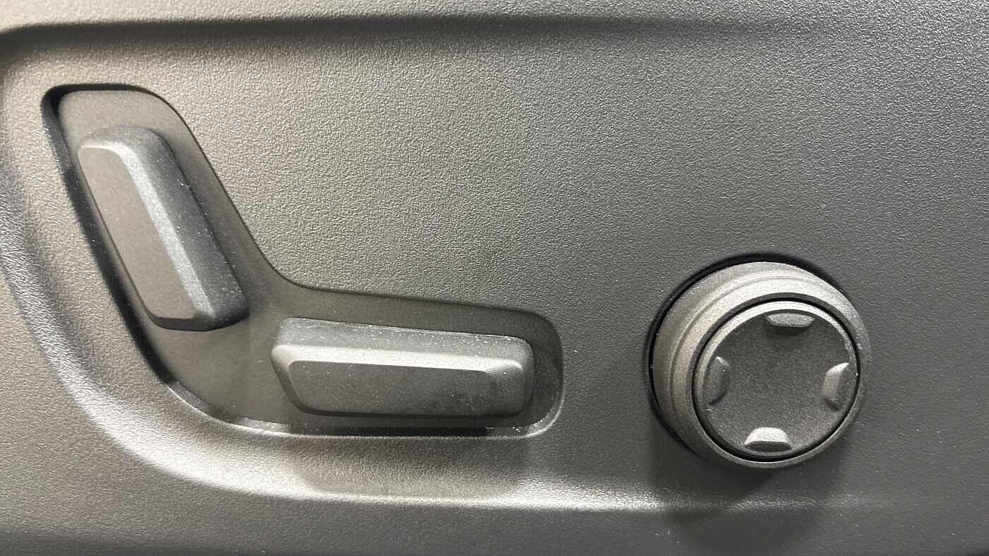 Used Volvo XC40 2025 for sale - 76314750: Photo 28