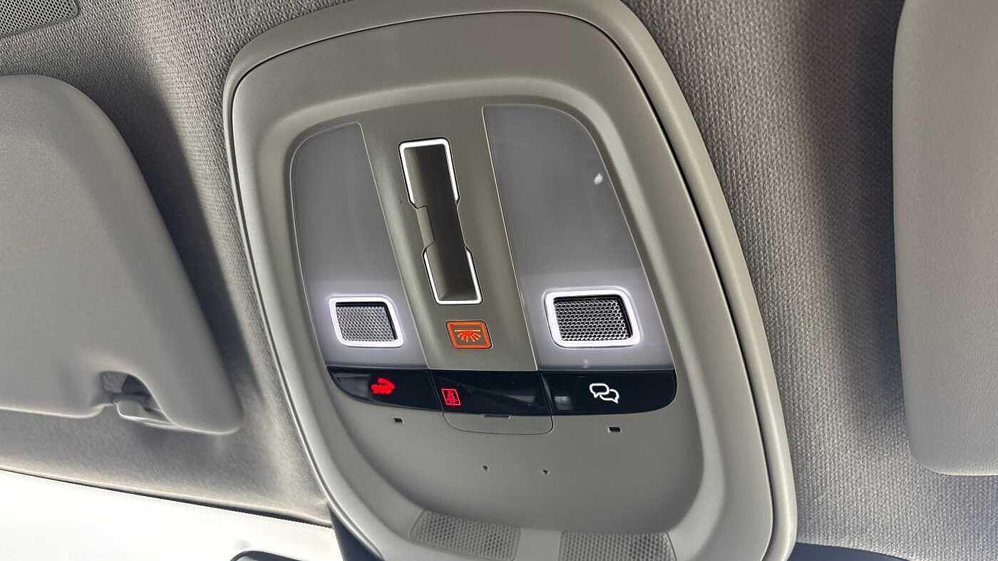 Used Volvo XC40 2025 for sale - 76314750: Photo 33