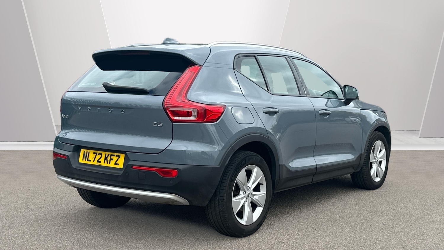 Used Volvo XC40 2022 for sale - 77673114: Photo 2