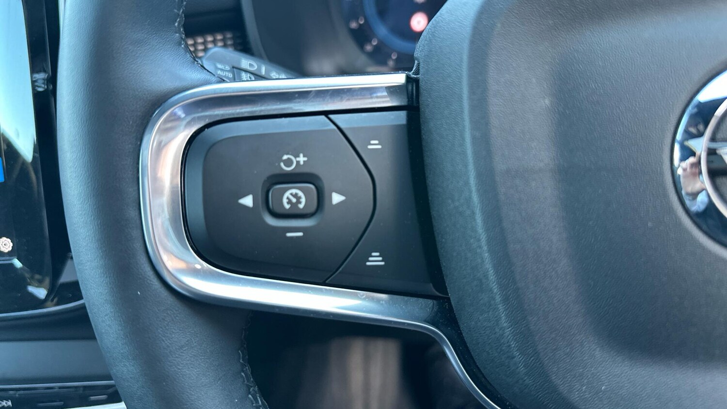 Used Volvo XC40 2025 for sale - 78047773: Photo 19