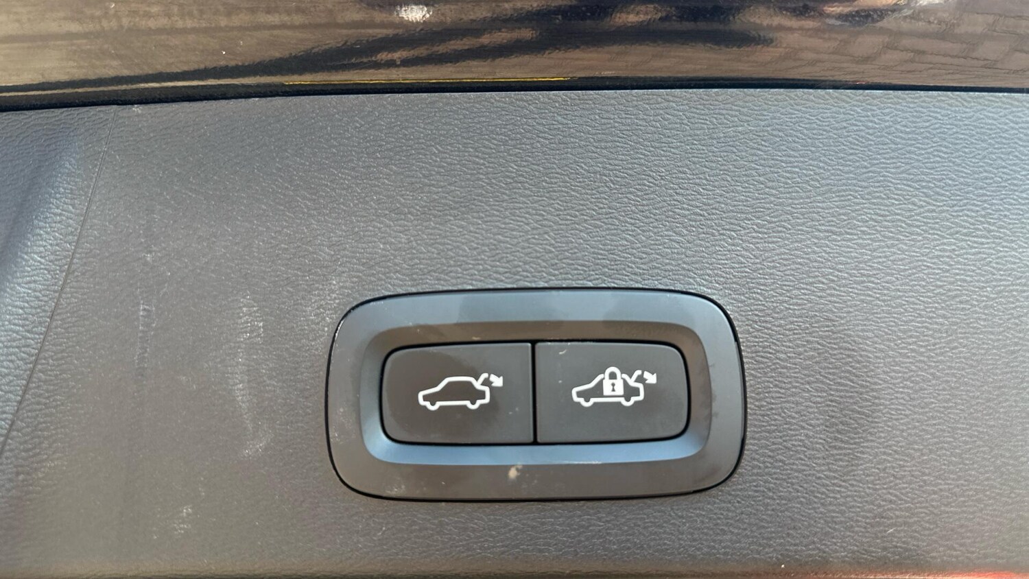 Used Volvo XC40 2025 for sale - 78047773: Photo 32