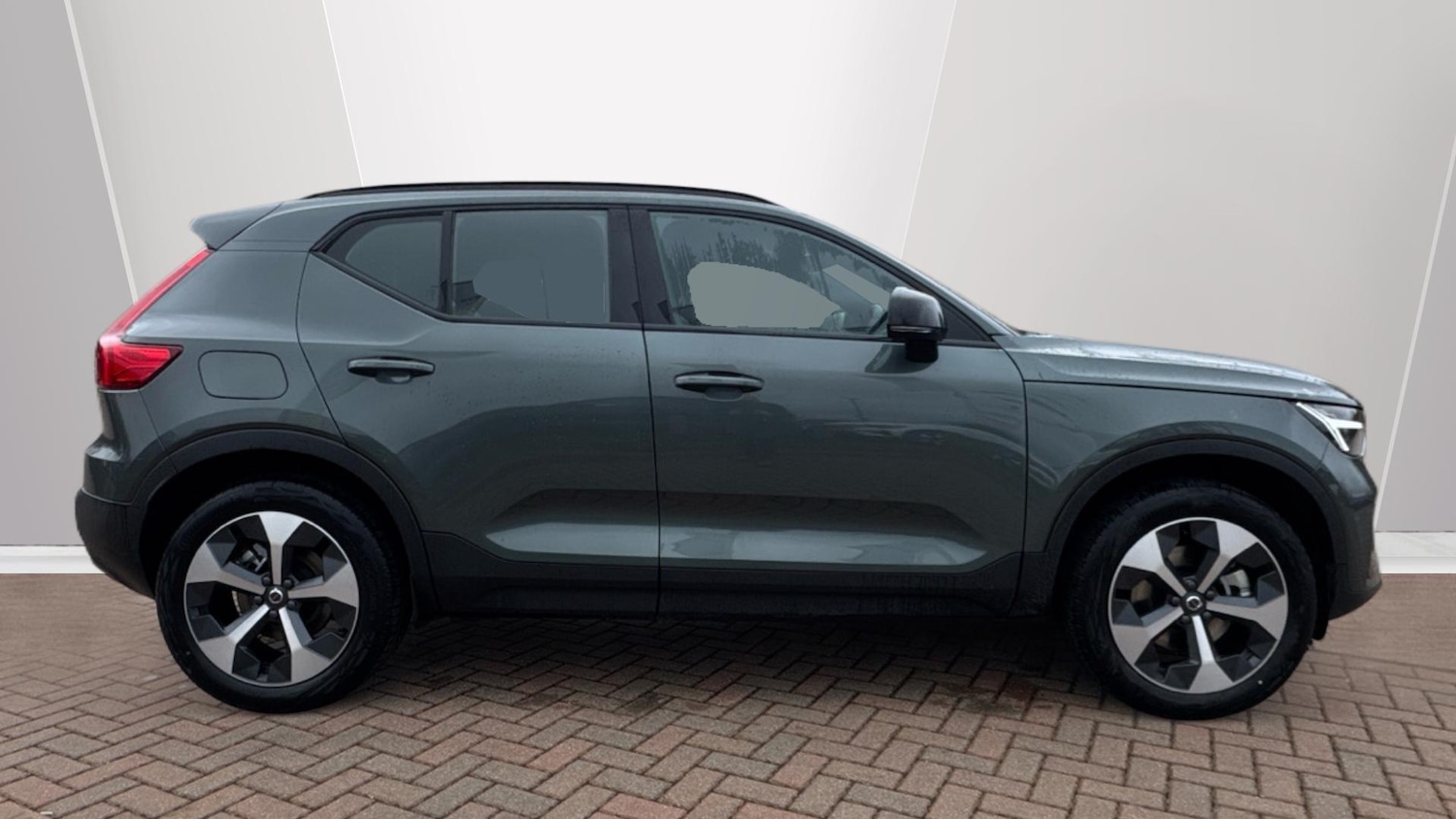 Used Volvo XC40 2026 for sale - 77724250: Photo 3