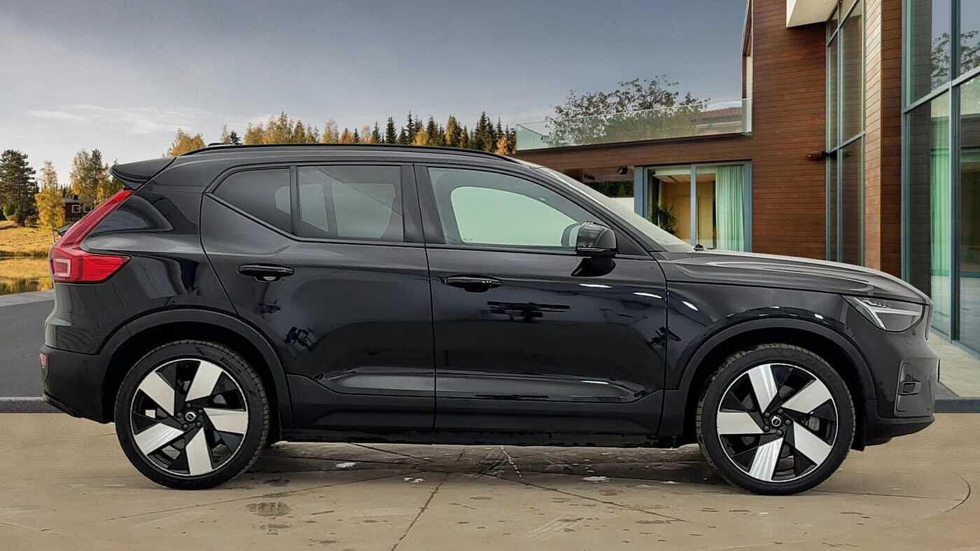 Used Volvo XC40 2023 for sale - 77673044: Photo 2