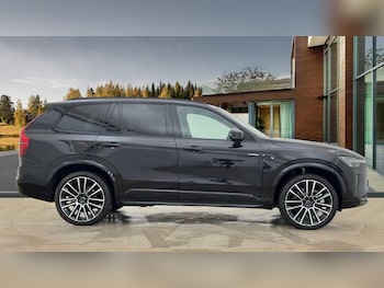 Used Volvo XC90 2025 for sale - 77039899: Photo