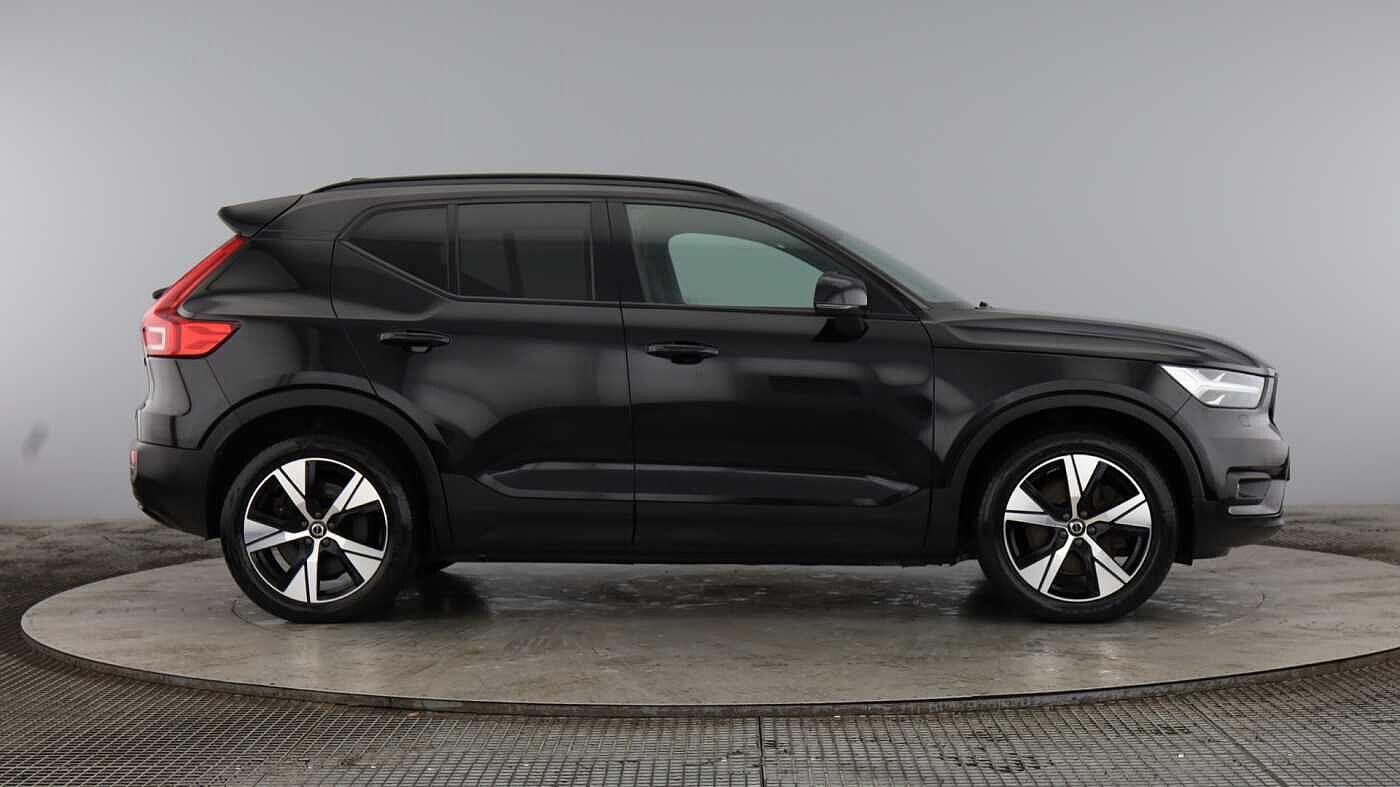 Used Volvo XC40 2021 for sale - 78047569: Photo 2